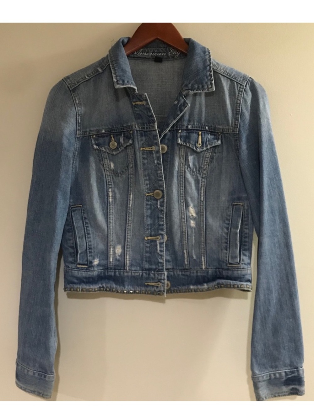 American Eagle Outfitters Women’s Jean Jacket Size Medium